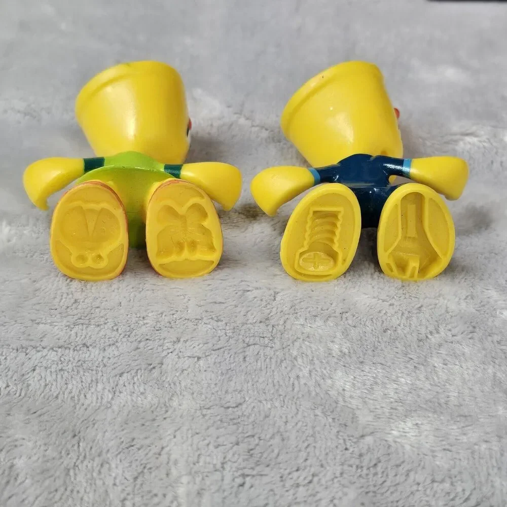 Hasbro Play Doh Town Shape and Make Police Man Fun Girl Character